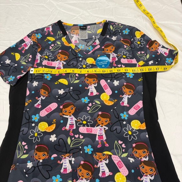 Disney Doc McStuffins Scrub Top Size S NWOT - Picture 5 of 11